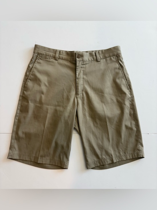 Nike Other - Nike Golf Men's Khaki Standard Fit Flat-Front Shorts 32